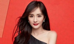 杨幂八卦爆料最新动态,恋情疑曝光，事业再攀高峰！